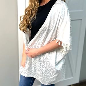 White Satin Leopard Kimono Jodifl
